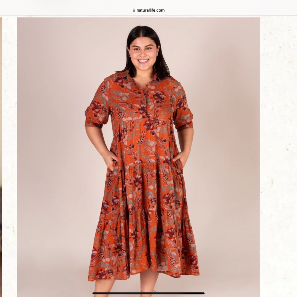 Natural Life Rebecca Midi Dress. Size M. Orange Tropical Floral
